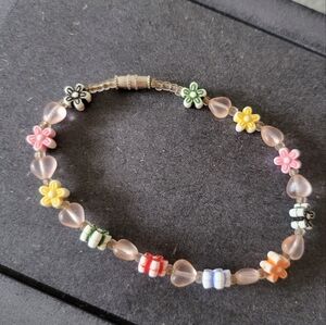 Floral Beaded Bracelet with Multicolor Accents